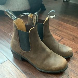 Blundstone Chelsea boots